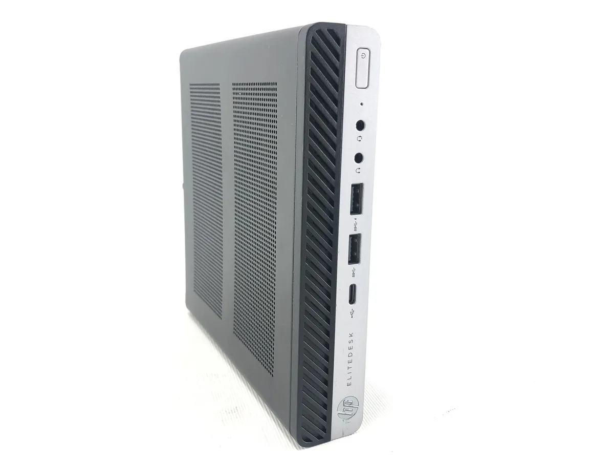 Міні-комп'ютер HP EliteDesk 800 G4 Tiny стоїть вертикально, передня панель з USB-C і USB-A