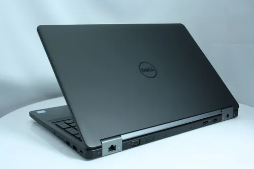 ноутбук Dell Precision 3510 15.6 IPS Intel Core i7 6700HQ 35000MHz 6MB (6nd) / 4 GB HDD 500GB /1920x1080 Full HD Intel HD Graphics 530