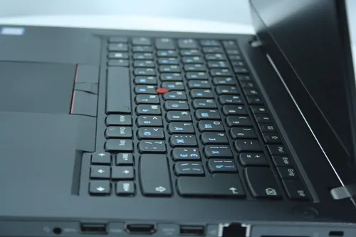 Ноутбук Lenovo ThinkPad T470 14 IPS Intel Core i5 6200U 2300MHz 3MB (6nd) / 32 Gb SSD 120GB M2 /1920x1080 Full HD Intel HD Graphics 520