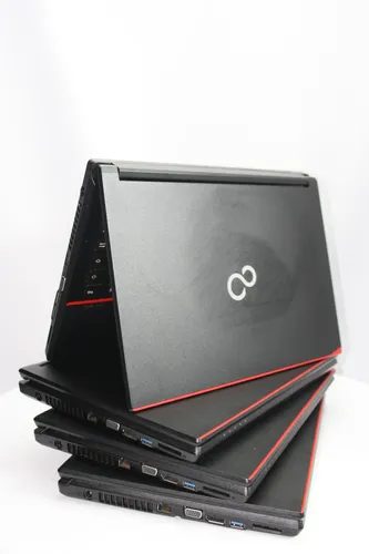 Ноутбук Fujitsu-Siemens LifeBook E546 14 IPS Intel Core i7 6500U 3100MHz 8MB (6nd) / 16 Gb SSD 480GB /1920x1080 Full HD Intel HD Graphics 520