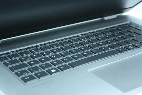ноутбук HP EliteBook 1050 G1 15.6 IPS Intel Core i7 8750H 2200MHz 9MB (8nd) / 32 Gb SSD 240GB M2 /1920x1080 Full HD Geforce GTX1050 MaxQ Ti