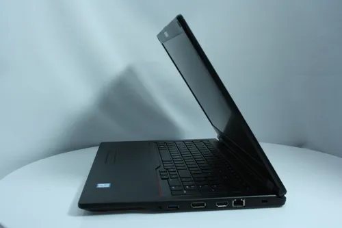 Ноутбук Fujitsu-Siemens LifeBook E558 15.6 IPS Intel i5 8250U 1600MHz 6MB (8 gen) / 8 Gb SSD 480GB M2 /1920x1080 Full HD Intel® UHD 620