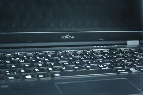 ноутбук Fujitsu-Siemens LifeBook E548 14 IPS Intel Core i5 8250U 1600 MHz 6MB (8 gen) / 32 Gb SSD 120GB M2 /1920x1080 Full HD Intel® UHD 620 Grade А Без ОДД