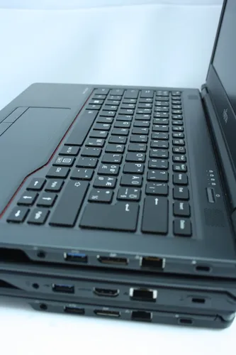 ноутбук Fujitsu-Siemens LifeBook U748 14 IPS Intel Core i5 8250U 1600 MHz 6MB (8 gen) / 32 Gb SSD 480GB M2 /1920x1080 Full HD Intel® UHD 620 Grade А Без ОДД