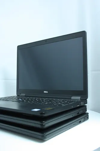 ноутбук Dell Latitude 5591 TouchScreen 15.6 IPS Intel Core i7 8750H 2200MHz 9MB (8nd) / 8 Gb SSD 240GB M2 /1920x1080 Full HD Intel® UHD 630