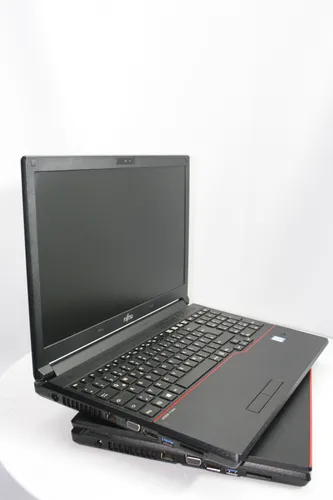 ноутбук Fujitsu-Siemens LifeBook E556 15.6 Intel Core i7 6500U 3100MHz 8MB (6nd) / 8 Gb SSD 480GB /1366x768 WXGA LED 16:9 Intel HD Graphics 520