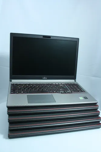 ноутбук Fujitsu-Siemens LifeBook E754 15.6 Intel Core i5 4200M 2500MHz 3MB (4nd) / 4 GB HDD 500GB /1920x1080 Full HD Intel HD Graphics 4600 Grade А Slim DVD-RW 10/100/1000