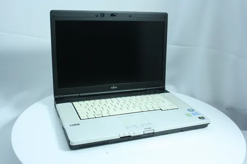 ноутбук Fujitsu-Siemens Celsius H710 15.6 Intel Core i5 2410M 2300MHz 3MB (2nd) / 8 Gb HDD 500GB /1280x800 WXGA 16:10 NVIDIA Quadro 1000M