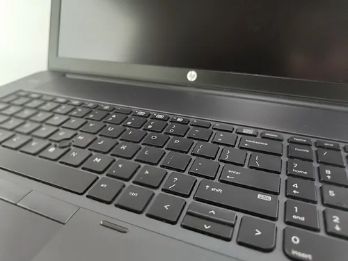 Ігровий ноутбук HP Zbook 17 G4 17.3 IPS Intel Core i7 7700HQ 3800 MHz 6MB (7 gen) / 64 Gb HDD 500GB /1920x1080 Full HD NVIDIA Quadro P3000