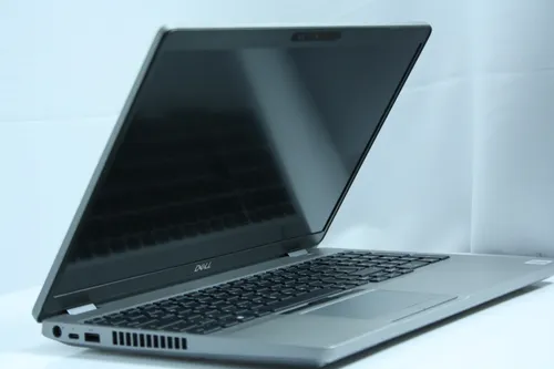 Ноутбук Dell Latitude 5511 15.6 IPS Intel i5 10400H 2600MHz 8MB (10nd) / 32 Gb SSD 240GB M2 /1920x1080 Full HD Intel® UHD 630