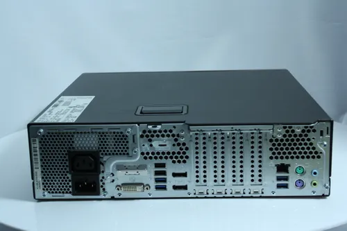 Fujitsu-Siemens Esprimo D757 SFF Intel® Core™ i5 7400 3000MHz 6MB (7 gen) 32 GB 500 Gb Intel HD Graphics 630
