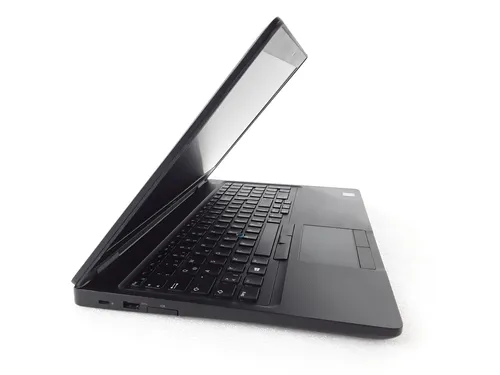 Ноутбук Dell Latitude 5590 15.6 IPS Intel Core i3 7100U 2400MHz 3MB (7 gen) / 32 Gb SSD 240GB M2 /1920x1080 Full HD Intel HD Graphics 620