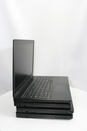 Ноутбук Dell Latitude E5580 15.6 IPS Intel Core i5 7200U 3100MHz 3Mb (7 gen) / 16 Gb SSD 240GB M2 /1920x1080 Full HD Intel HD Graphics 620