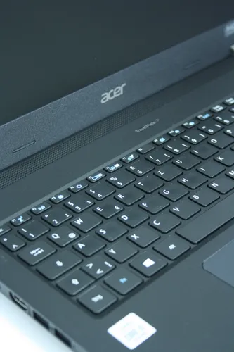 Ноутбук Acer TravelMate P215-52 15.6 Intel i5 10210U 1600MHz 6MB (10nd) / 16 Gb SSD 240GB M2 /1920x1080 Full HD Intel® UHD 10th Generation