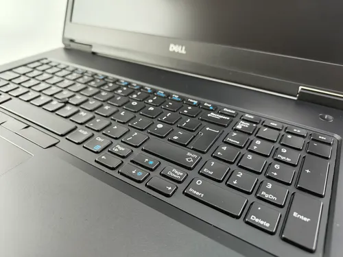 Ноутбук Dell Precision 7730 17.3 IPS Intel Core i9 8950HK 2600MHz 12MB (9nd) / 16 Gb SSD 480GB M2 /1920x1080 Full HD NVIDIA Quadro P5200