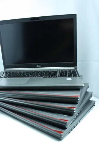 Ноутбук Fujitsu-Siemens LifeBook E756 15.6 Intel i7 6500U 3100MHz 8MB (6nd) / 16 Gb SSD 240GB /1366x768 WXGA LED 16:9 Intel HD Graphics 520