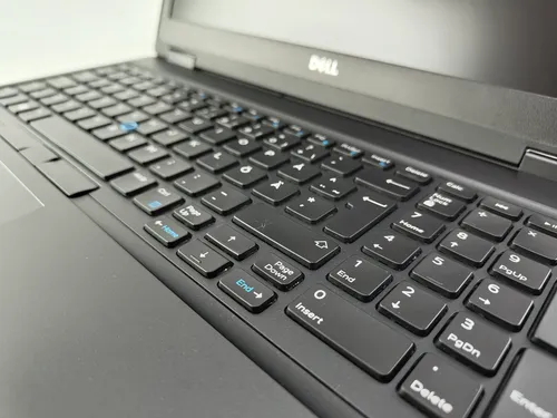 Ноутбук Dell Latitude 5591 15.6 IPS Intel i5 8400H 4200Mhz 8MB (8nd) / 16 Gb SSD 480GB M2 /1920x1080 Full HD NVIDIA Geforce MX130