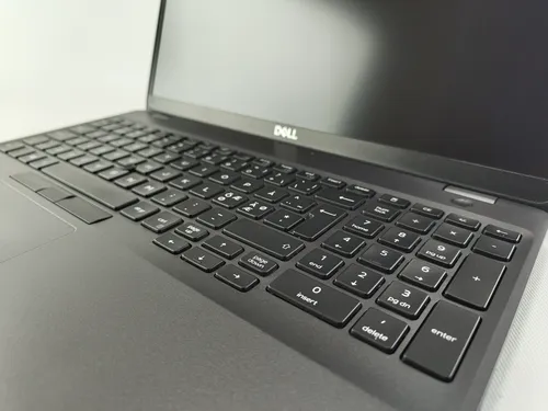 Ноутбук Dell Latitude 5501 TouchScreen 15.6 IPS Intel i7 9850H 2600MHz 12MB (9nd) / 16 Gb SSD 480GB M2 /1920x1080 Full HD NVIDIA Geforce MX150