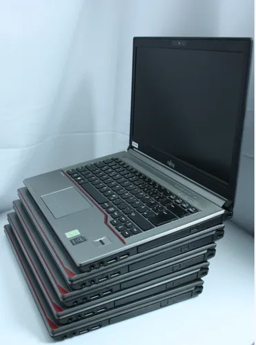 ноутбук Fujitsu-Siemens Lifebook E743 14 Intel Core i7 3632QM 2200MHz 6MB (3nd) / 8 Gb HDD 2TB /1600x900 WSXGA 16:9 HD+ Intel HD Graphics 4000