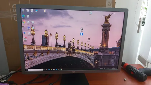 Монітор 24 HP EliteDisplay E241i IPS 1920 x 1200 VGA DVI DP